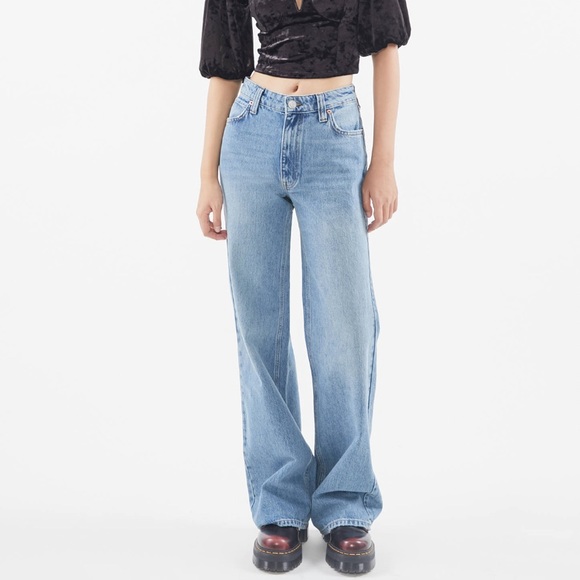 Urban Outfitters Denim - Urban Outfitters mid-rise stovepipe Jeans 24